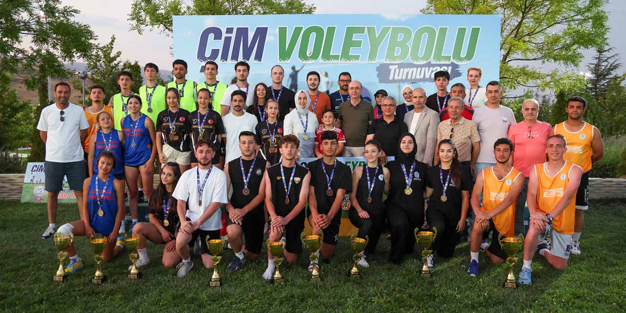 24agus-sel-bel-cim-voleybol2.jpg