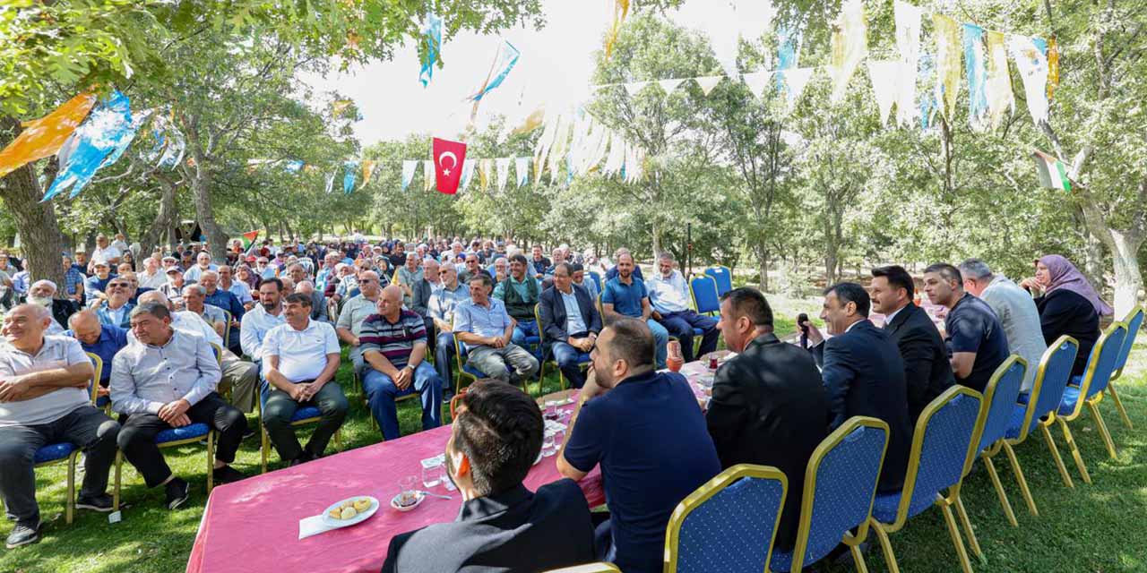 16eyl-ak-parti-doganhisar3.jpg
