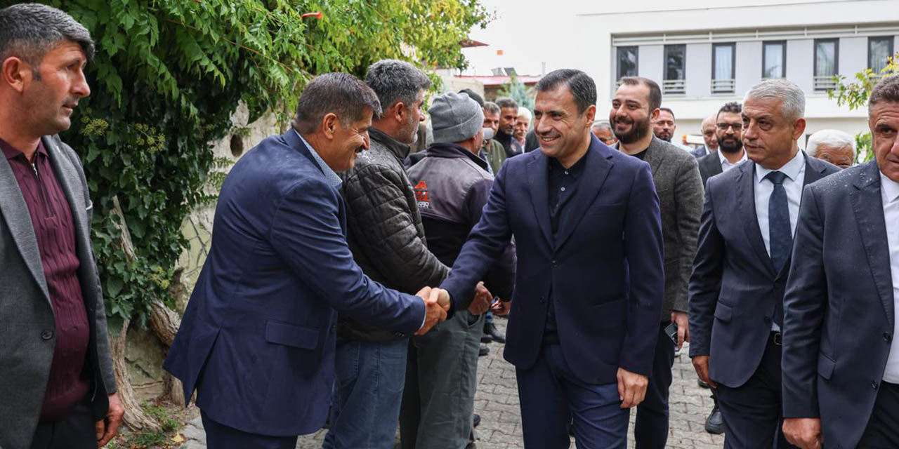 15ekm-ak-parti-yalihuyuk2.jpg