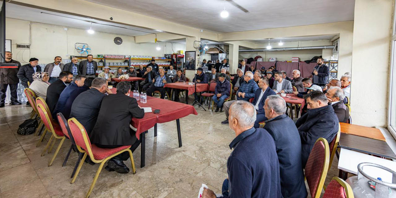 15ekm-ak-parti-yalihuyuk4.jpg