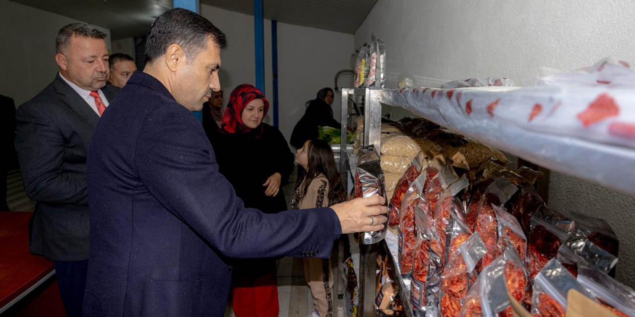 15ekm-ak-parti-yalihuyuk7.jpg