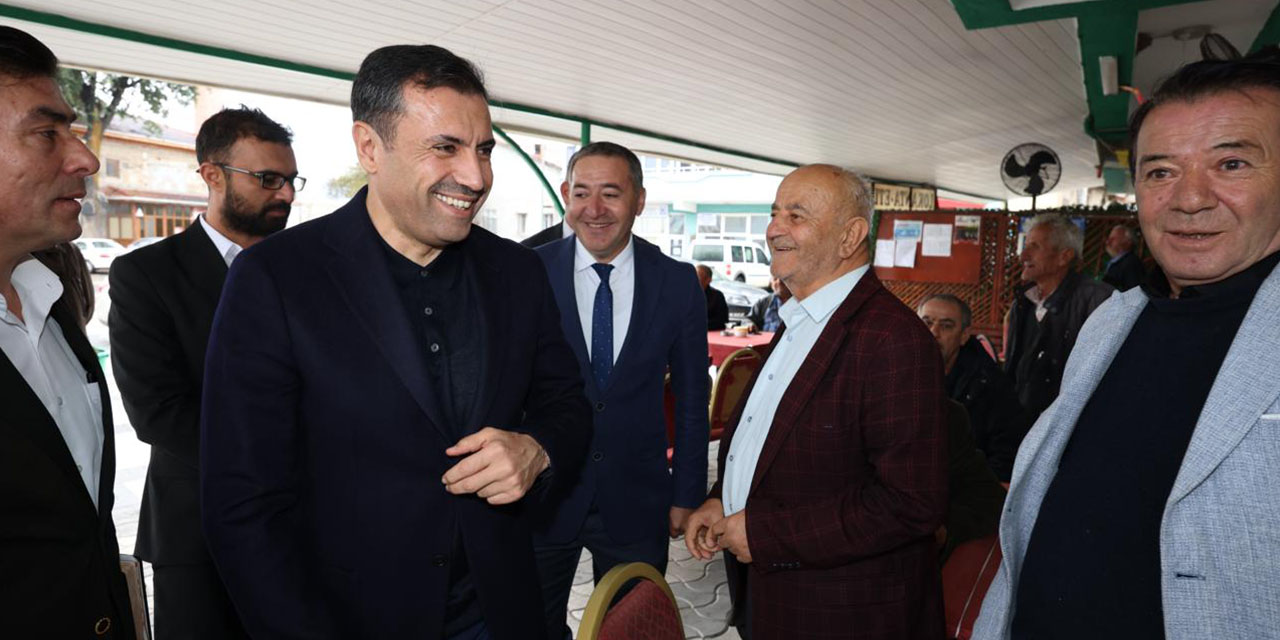 15ekm-ak-parti-yalihuyuk8.jpg