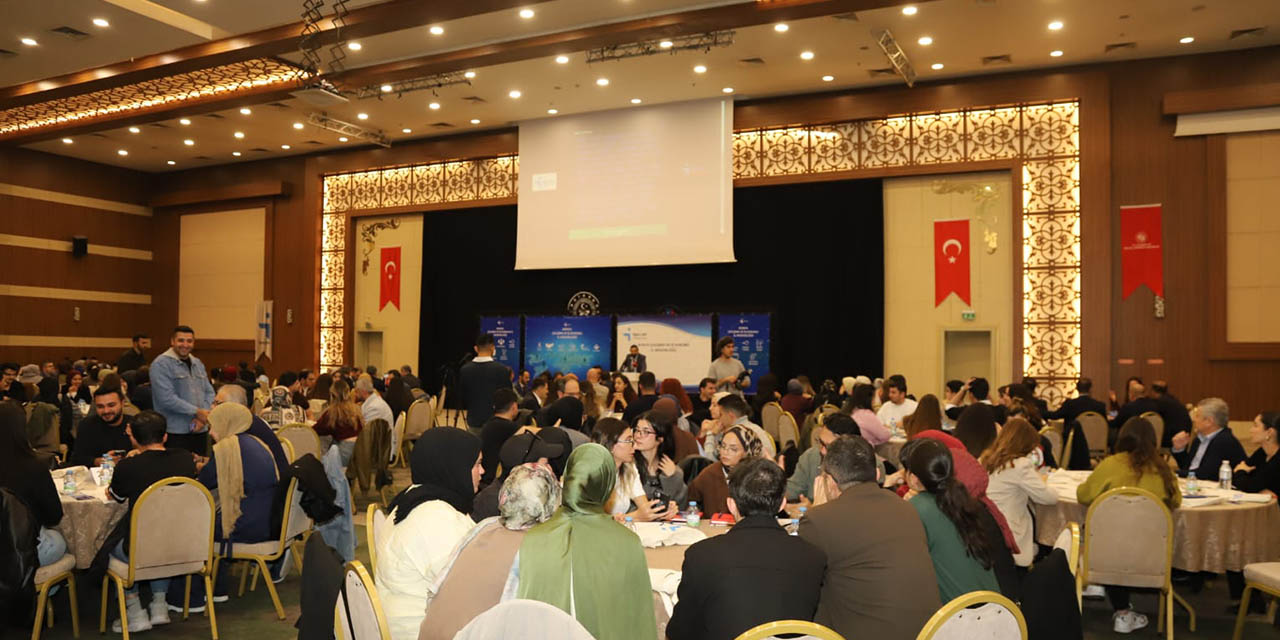 15ekm-iskur-gencler3.jpg