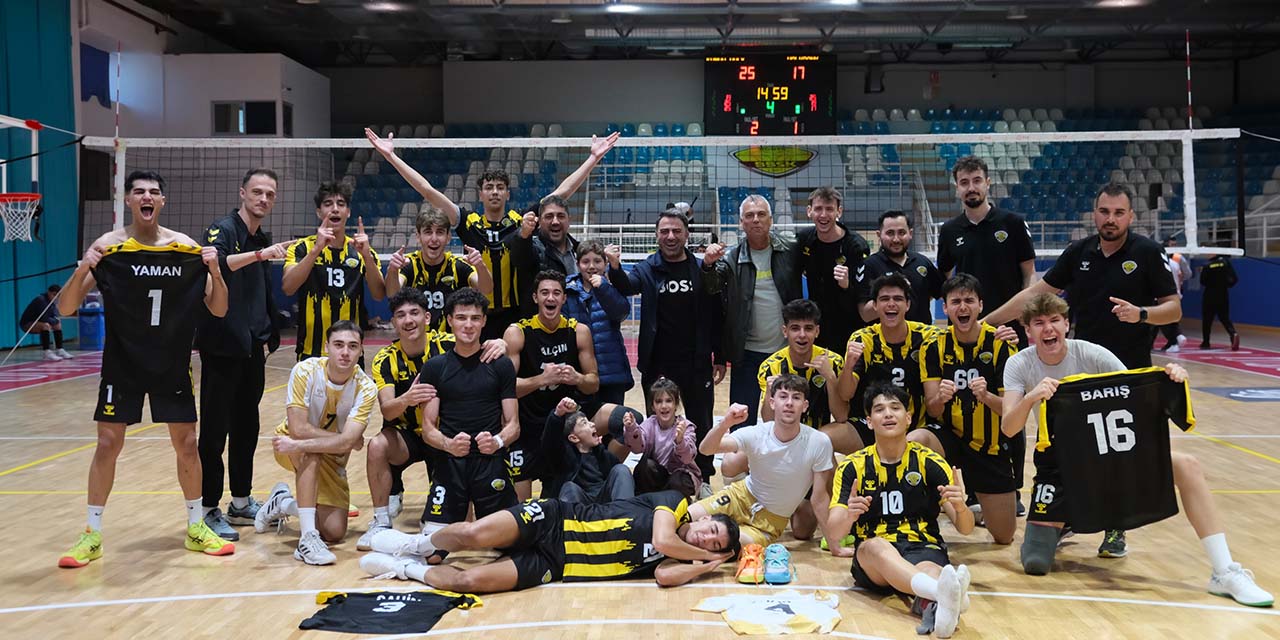 19ekm-voleybol-buyuksehir1.jpg