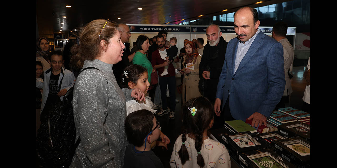26ekm-kitapgunleri-buyuksehir2.jpg