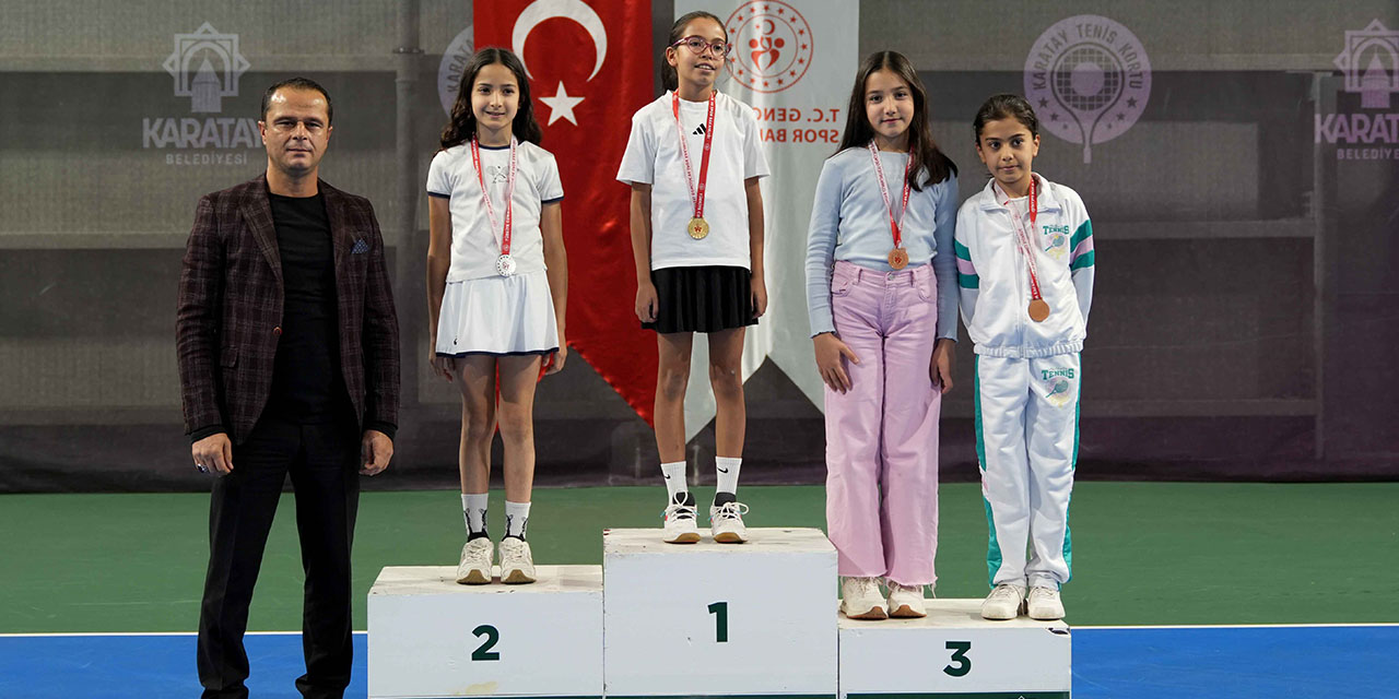 28ekm-kar-bel-tenis1.jpg